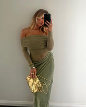 Load image into Gallery viewer, Benni Yasmin Off-Shoulder Maxi Dress - Pistachio
