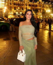 Load image into Gallery viewer, Benni Yasmin Off-Shoulder Maxi Dress - Pistachio
