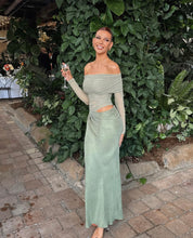 Load image into Gallery viewer, Benni Yasmin Off-Shoulder Maxi Dress - Pistachio
